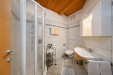 Ferienwohnung Tirol − Dusche & WC