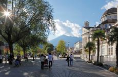 Passeggiata Lungo Passirio – Kurhaus di Merano